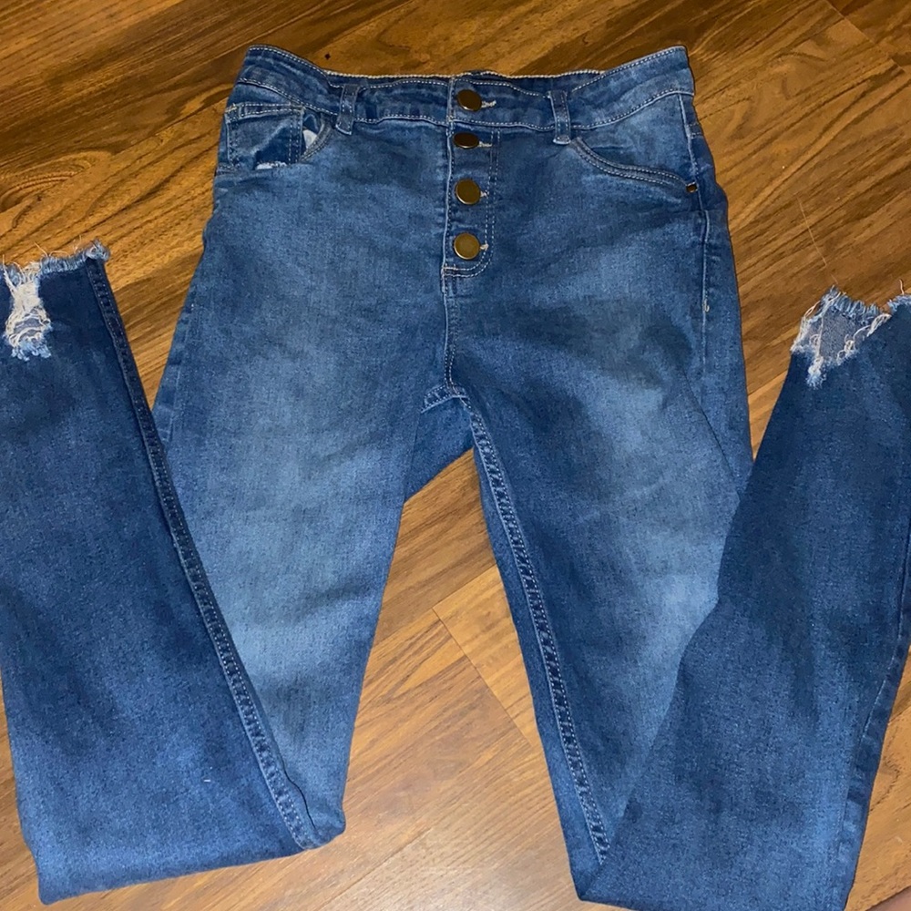 Blue high rise jeans.